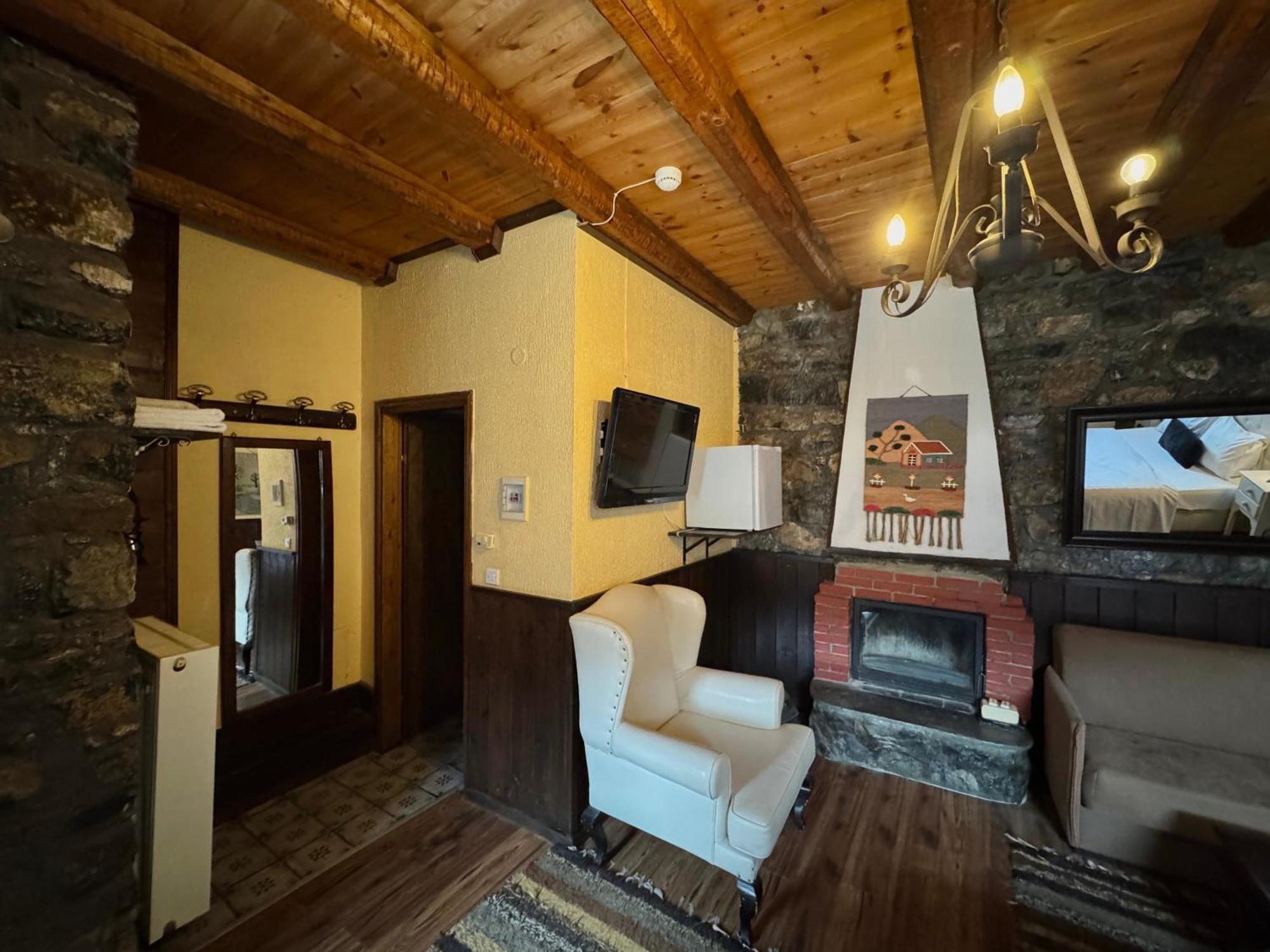Chalet Asteras Tou Vorra Agios Athanasios  Esterno foto